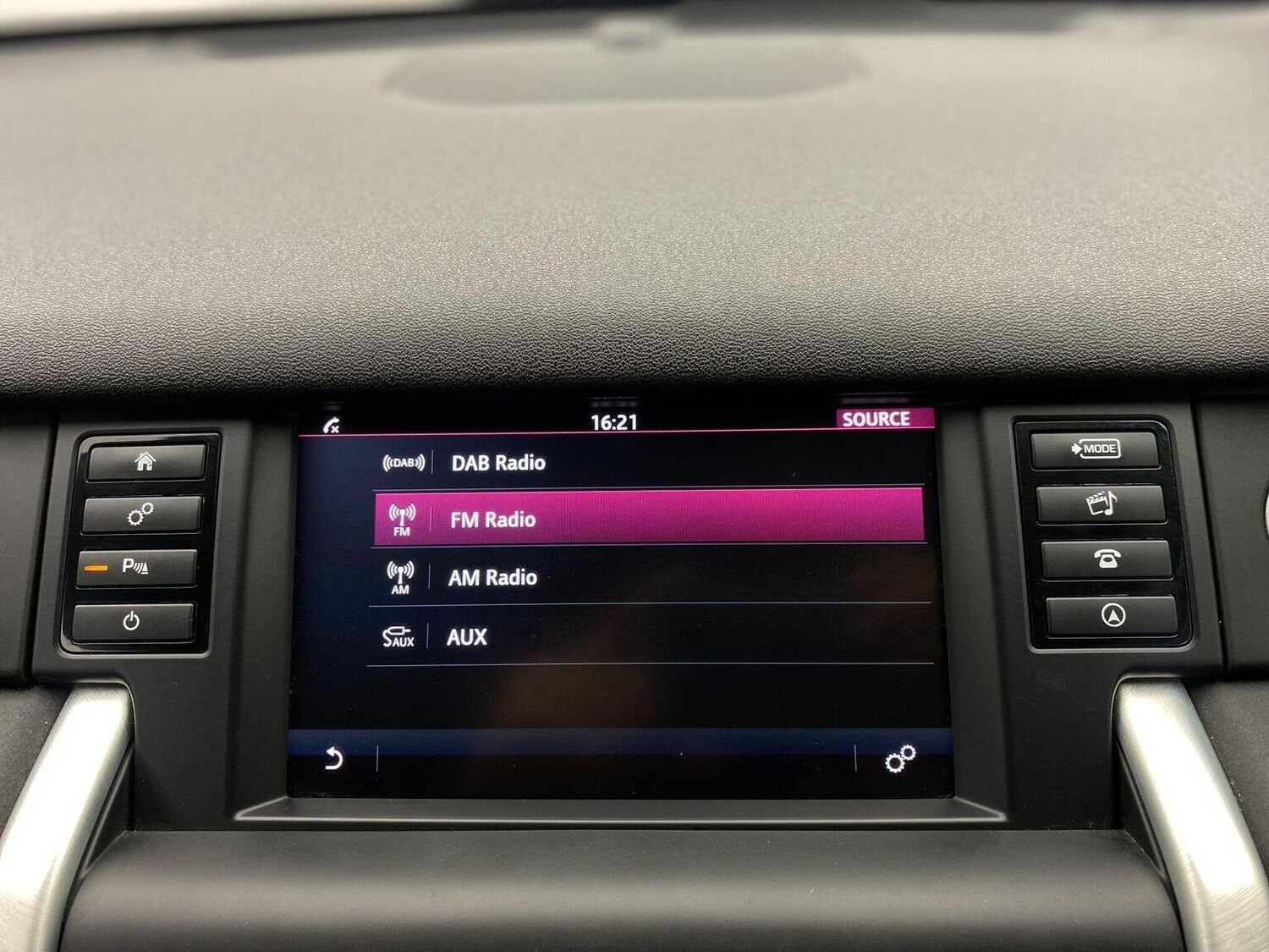 Used Land Rover Discovery Sport 2016 for sale - 76744169: Photo 48