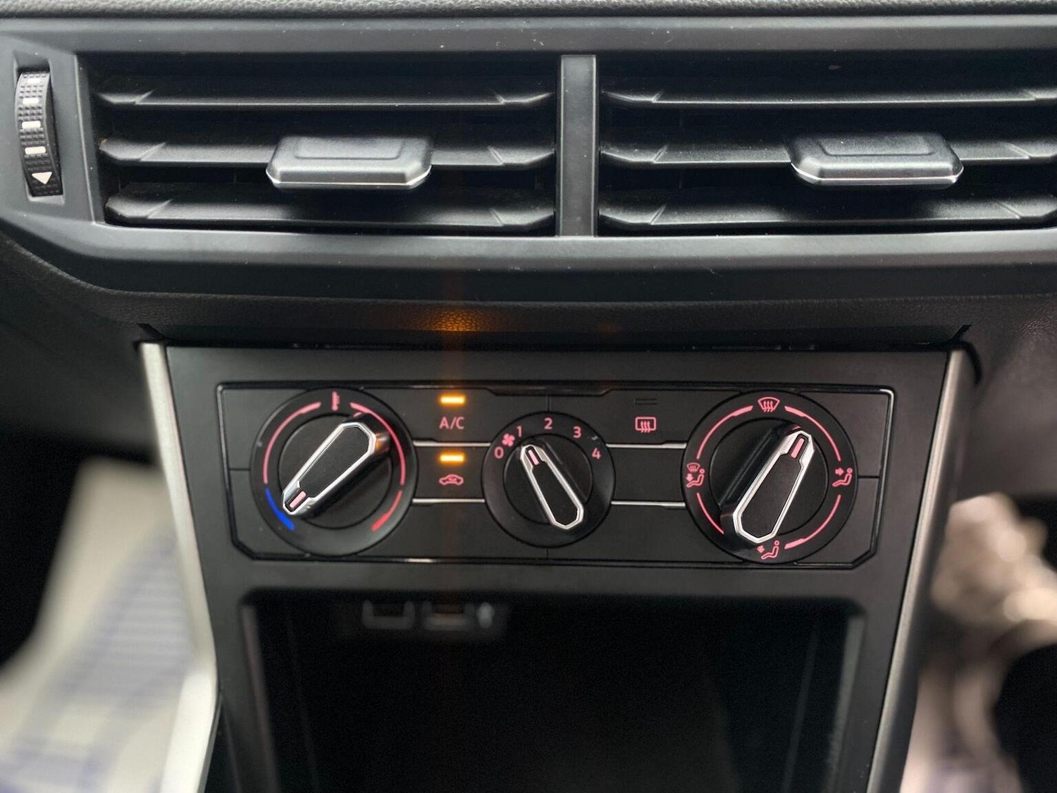 Used Volkswagen Polo 2018 for sale - 76794692: Photo 40