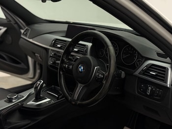 Used BMW 3 Series 2018 for sale - 76744196: Photo