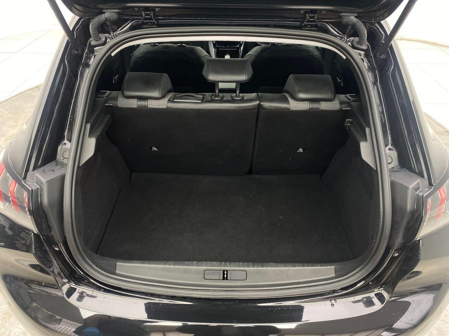 Used Peugeot 208 2021 for sale - 76744191: Photo 43