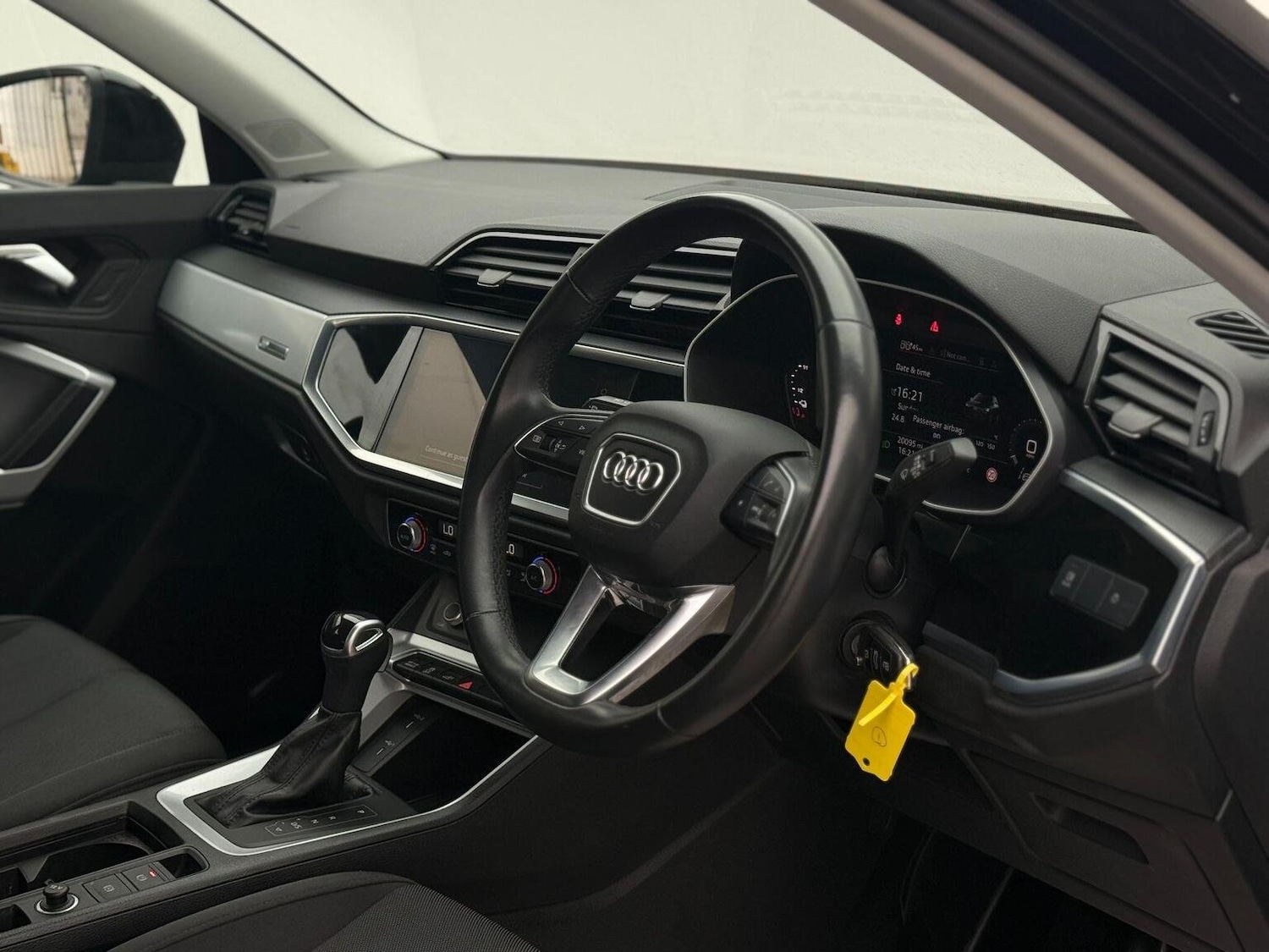 Used Audi Q3 2023 for sale - 76794682: Photo 2