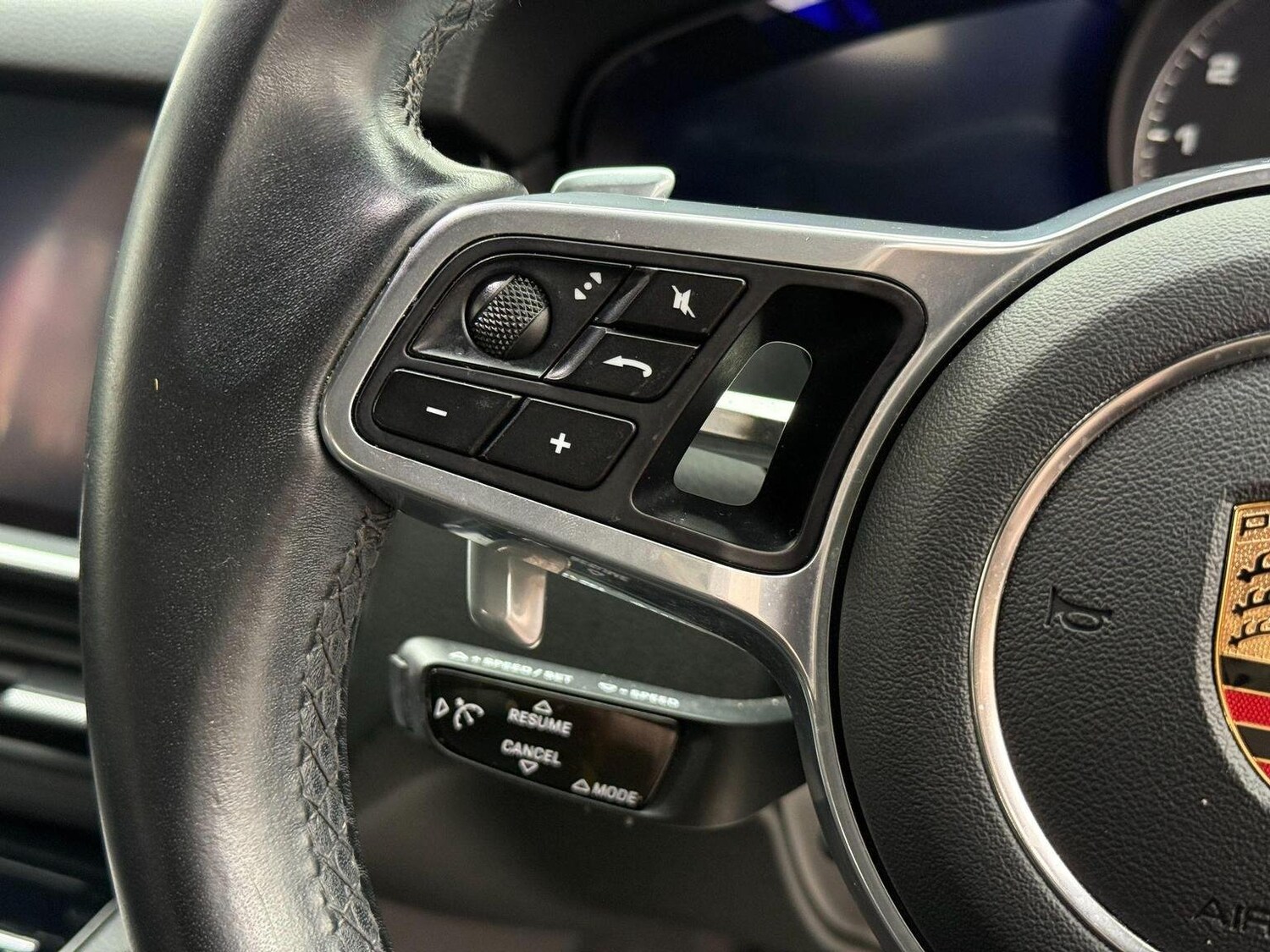 Used Porsche Cayenne 2020 for sale - 76744246: Photo 32