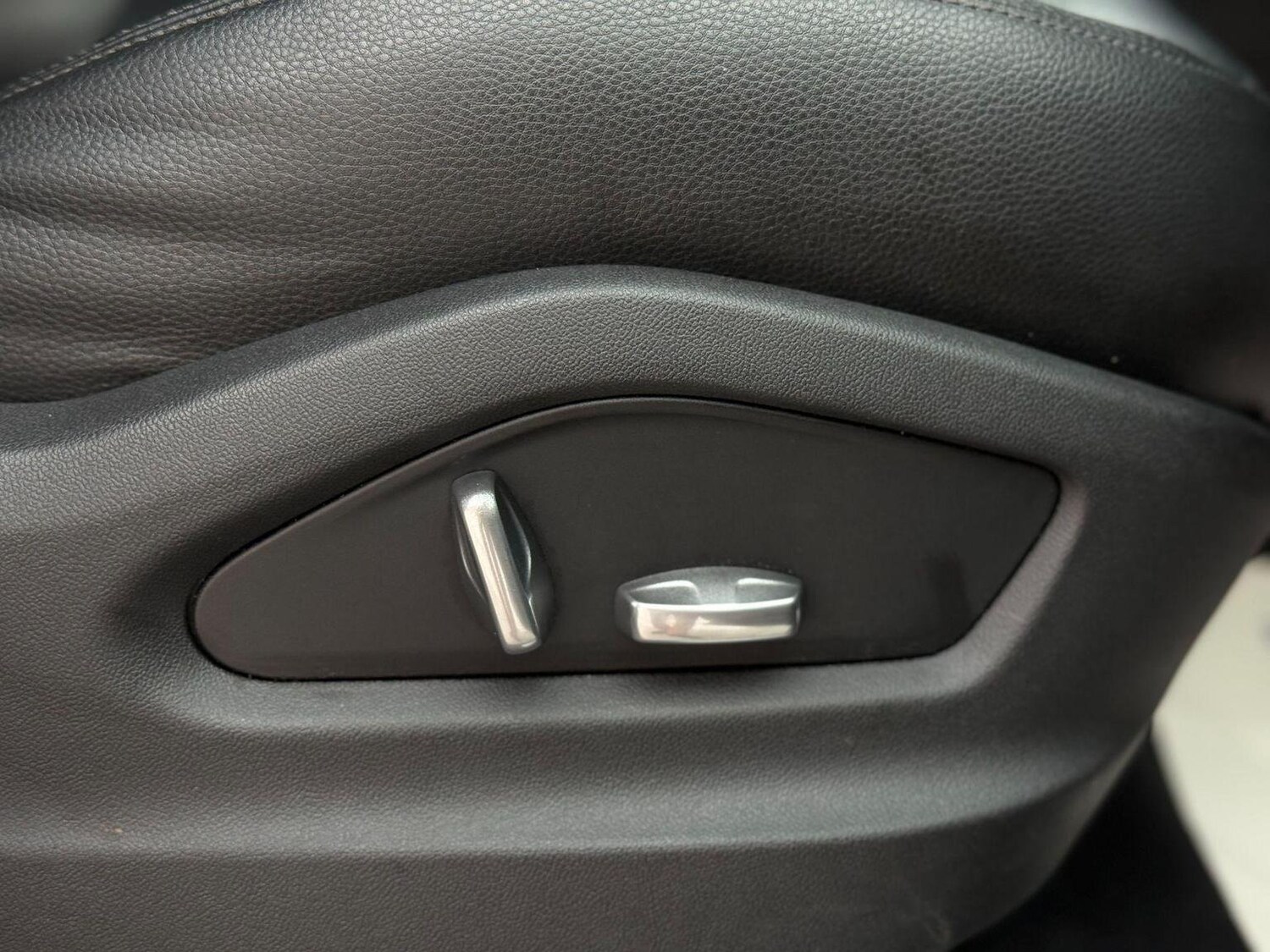 Used Porsche Cayenne 2020 for sale - 76744246: Photo 36