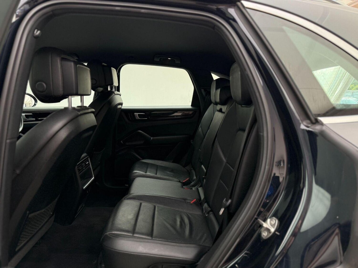 Used Porsche Cayenne 2020 for sale - 76744246: Photo 43