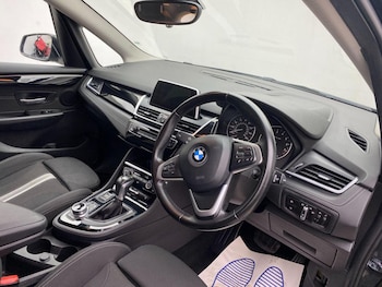 Used BMW 2 Series 2018 for sale - 76744270: Photo