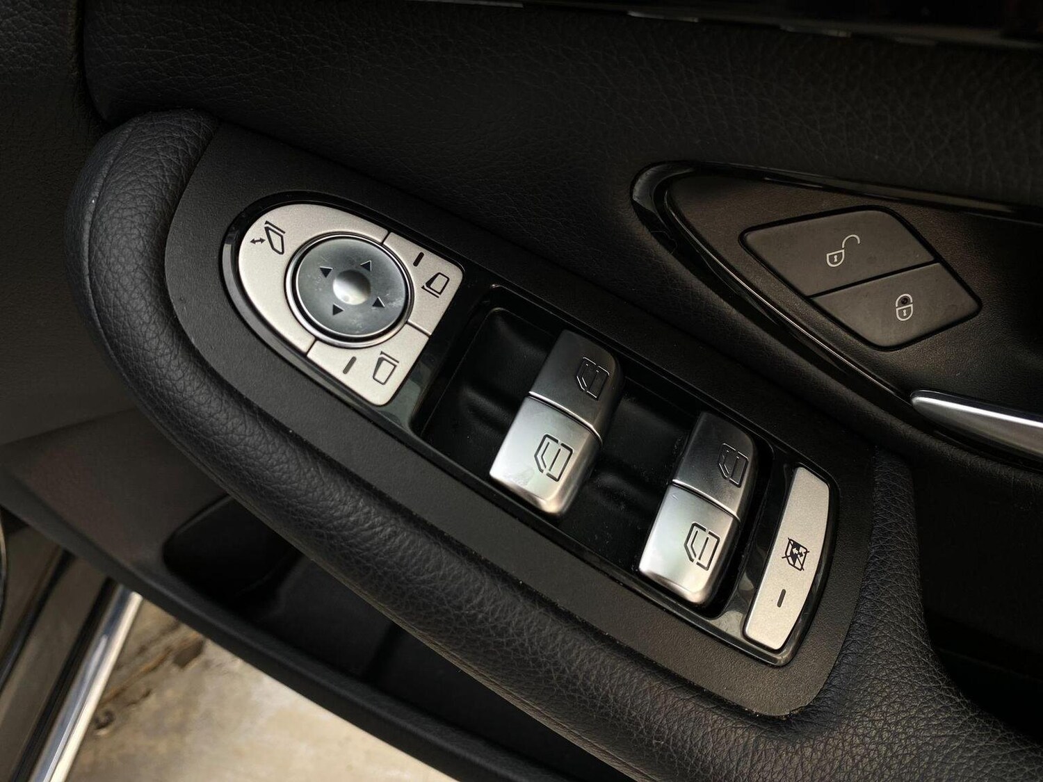 Used Mercedes-Benz C Class 2019 for sale - 76744236: Photo 67