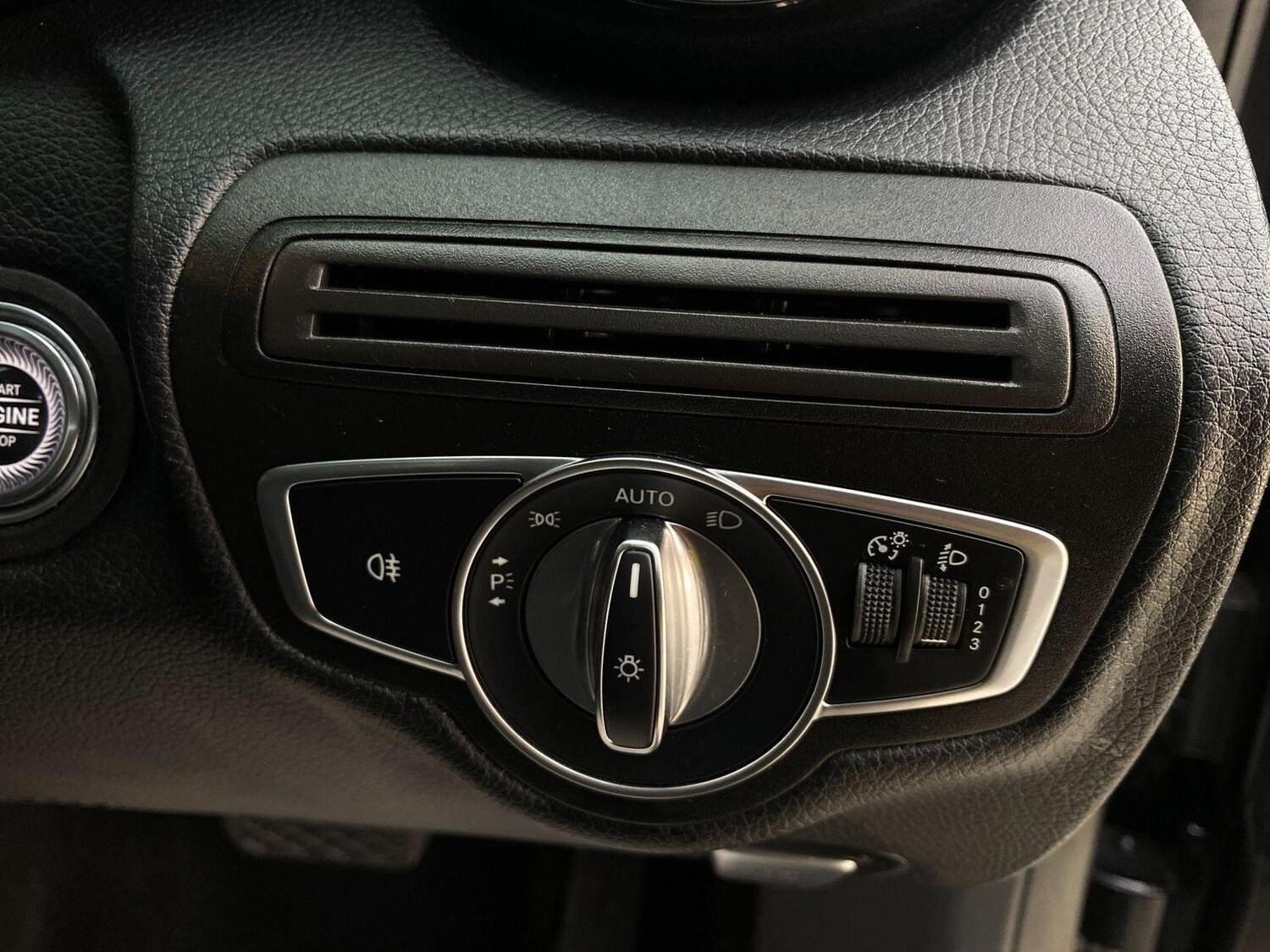 Used Mercedes-Benz C Class 2019 for sale - 76744236: Photo 68