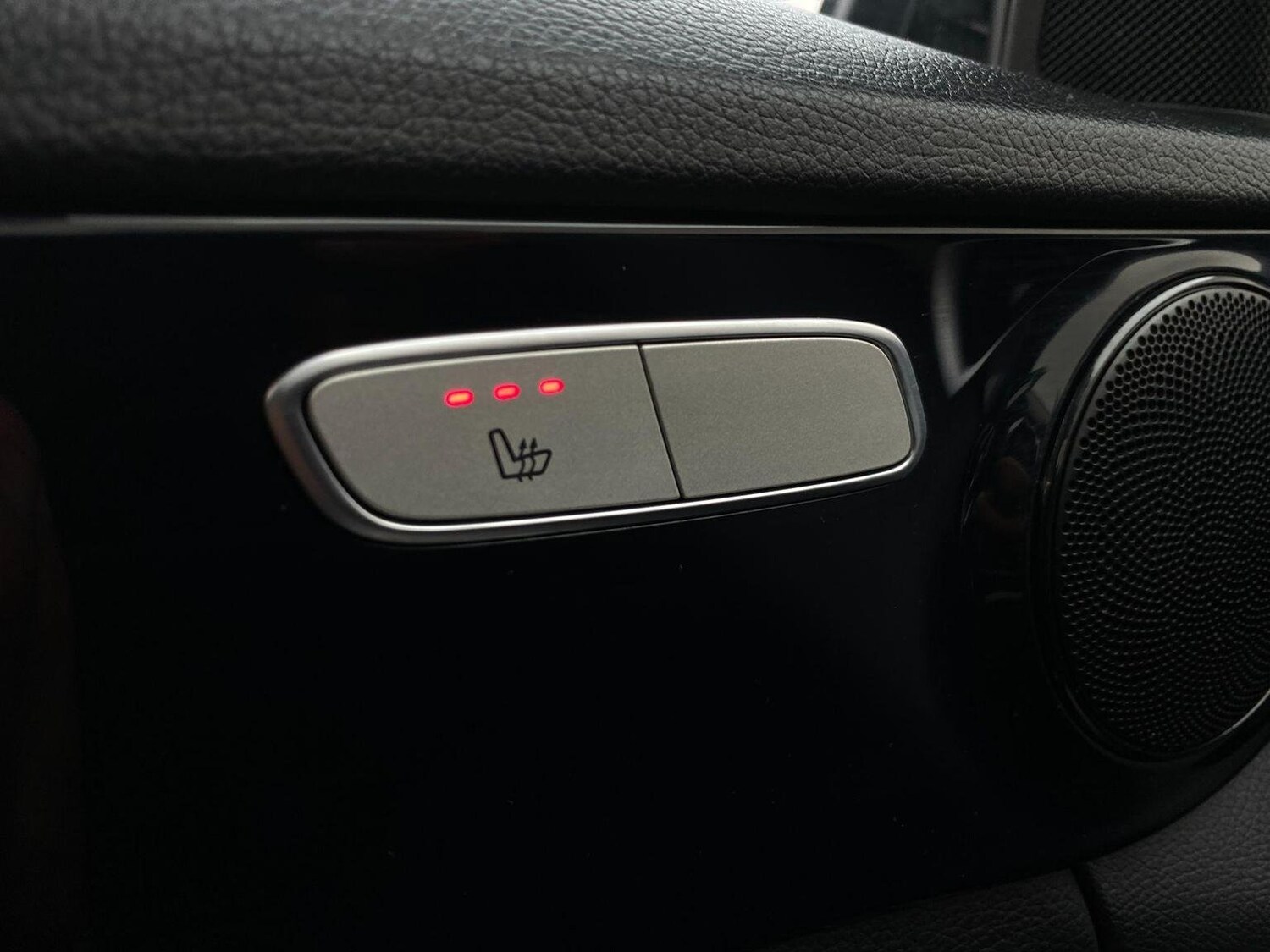 Used Mercedes-Benz C Class 2019 for sale - 76744236: Photo 74