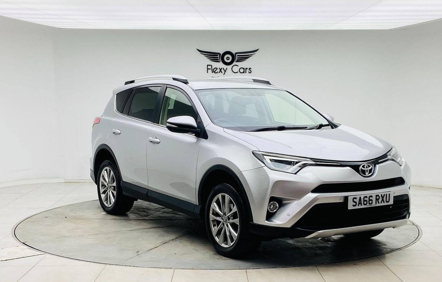 Used Toyota RAV4 2016 for sale - 77656392: Photo 1