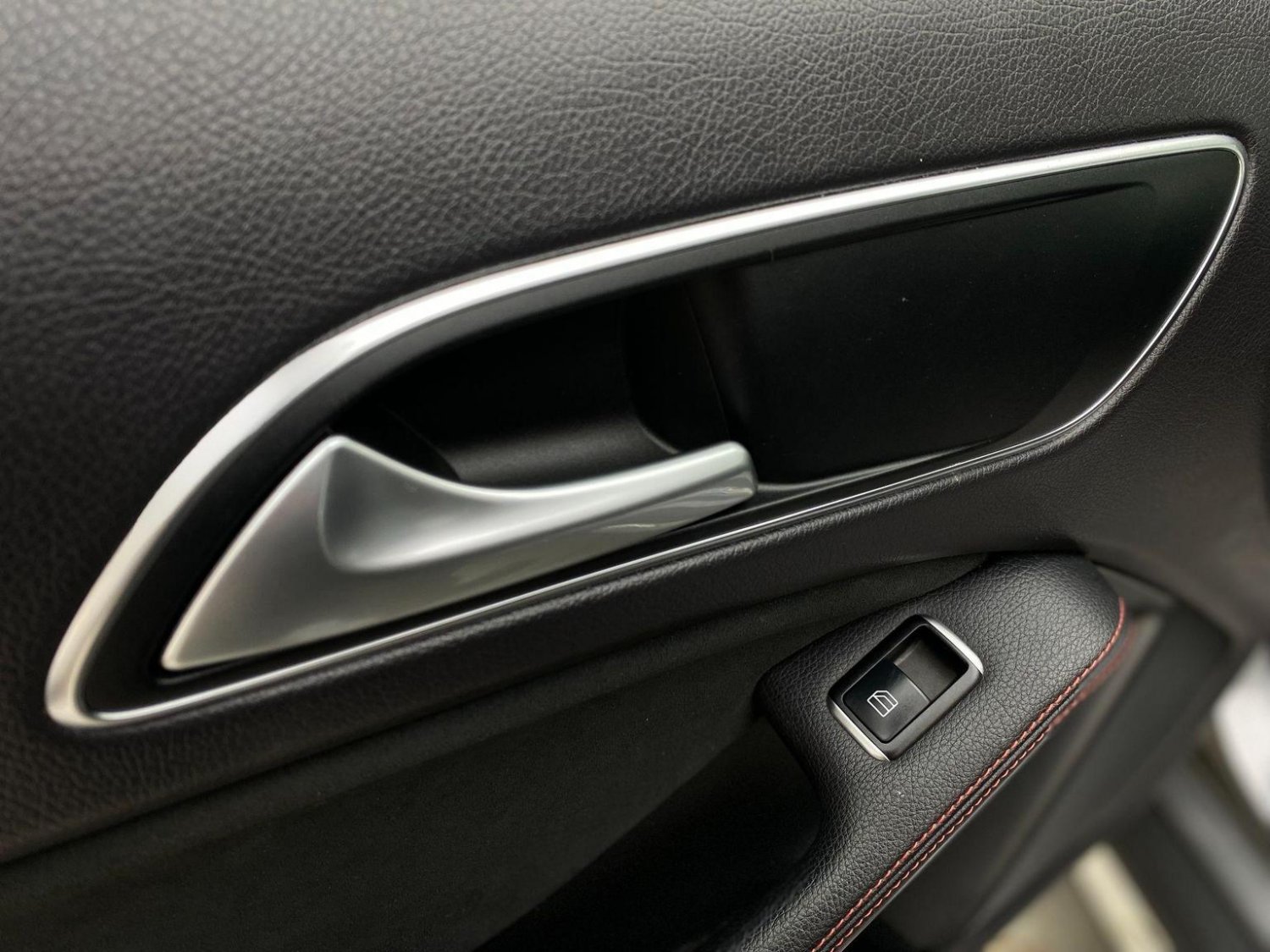 Used Mercedes-Benz GLA 2018 for sale - 76744255: Photo 48