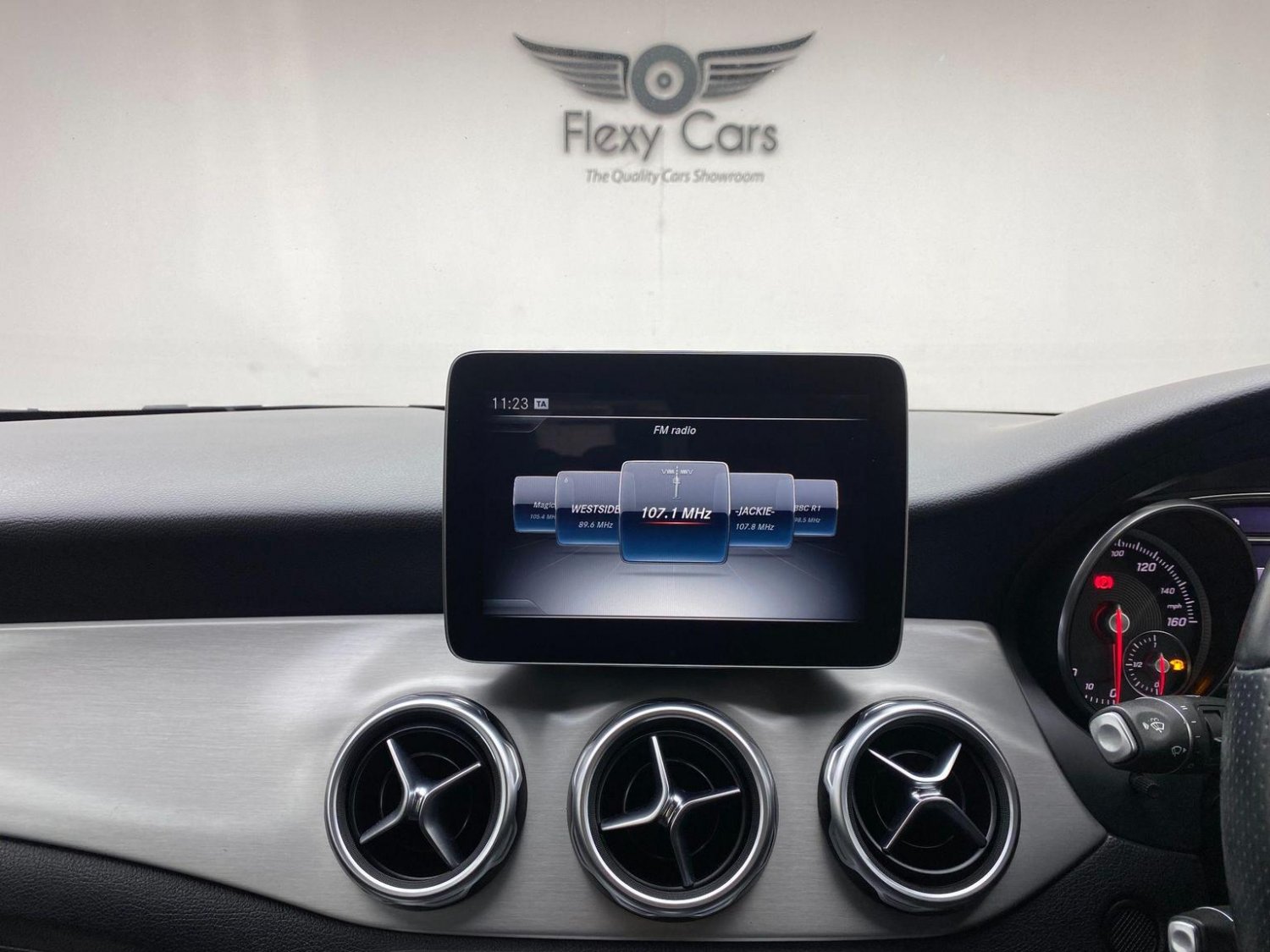 Used Mercedes-Benz GLA 2018 for sale - 76744255: Photo 56