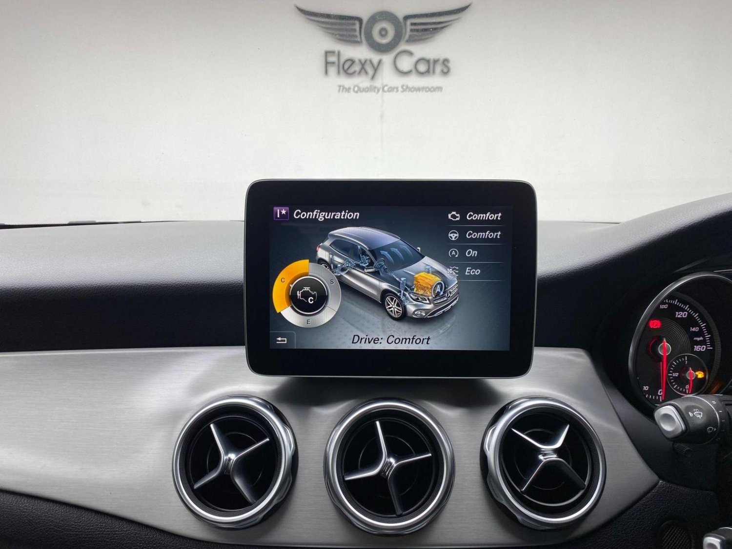 Used Mercedes-Benz GLA 2018 for sale - 76744255: Photo 62