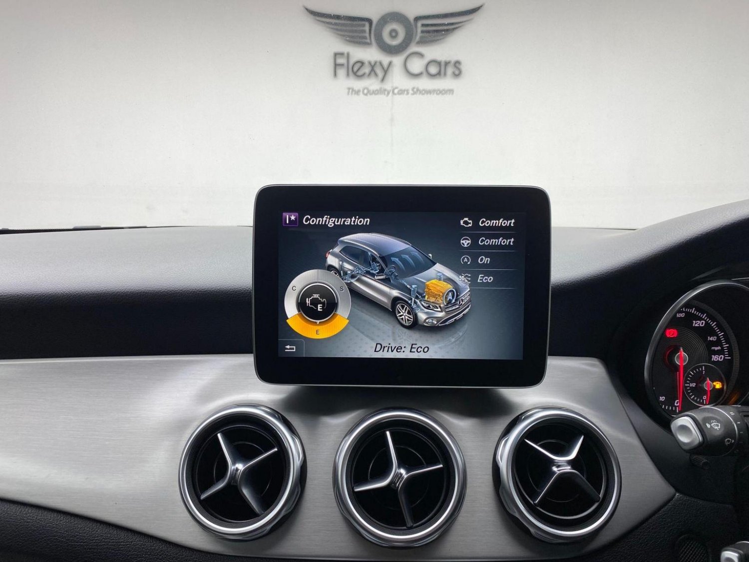 Used Mercedes-Benz GLA 2018 for sale - 76744255: Photo 63