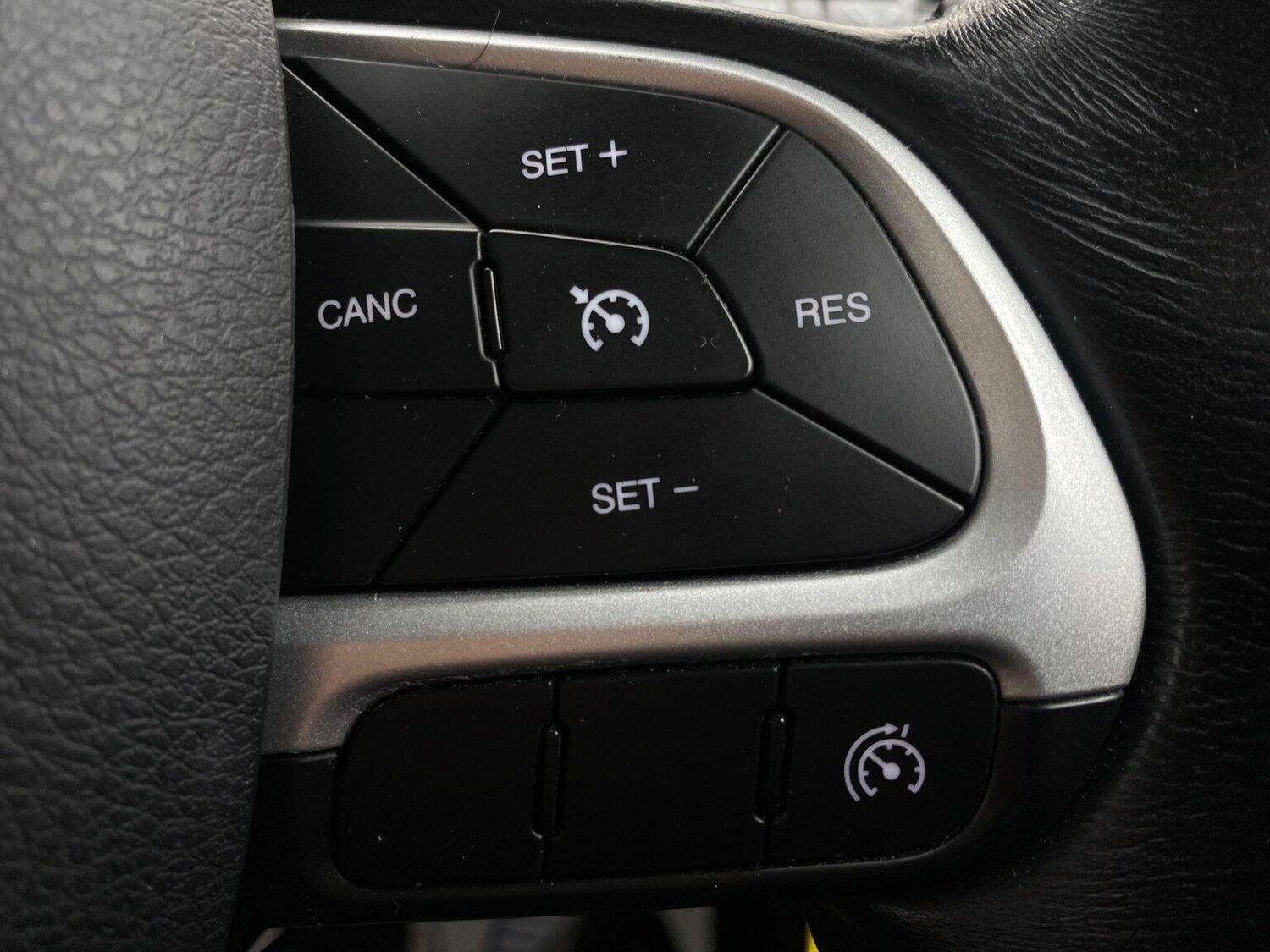 Used Jeep Renegade 2016 for sale - 76744182: Photo 36