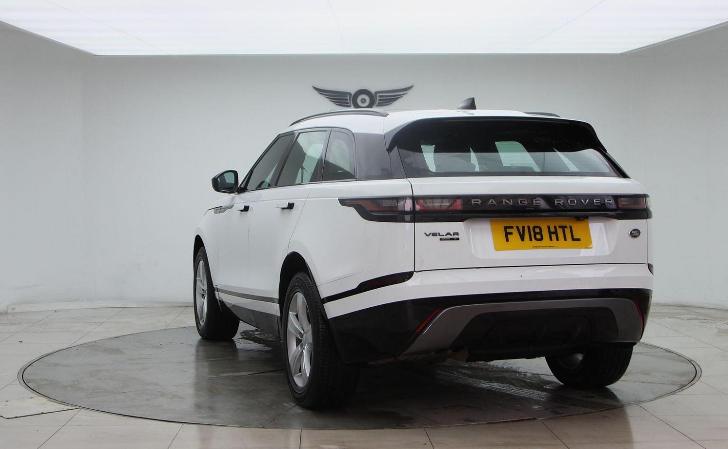Used Land Rover Range Rover Velar 2018 for sale - 76744264: Photo 4