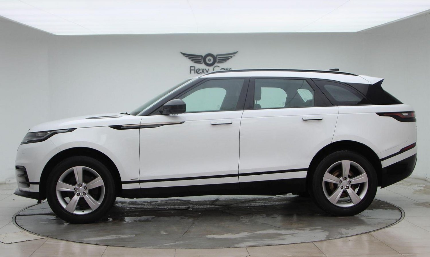 Used Land Rover Range Rover Velar 2018 for sale - 76744264: Photo 5