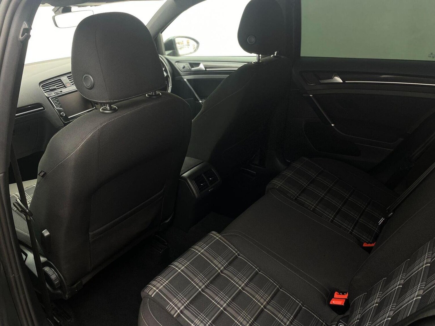 Used Volkswagen Golf 2016 for sale - 76744174: Photo 29