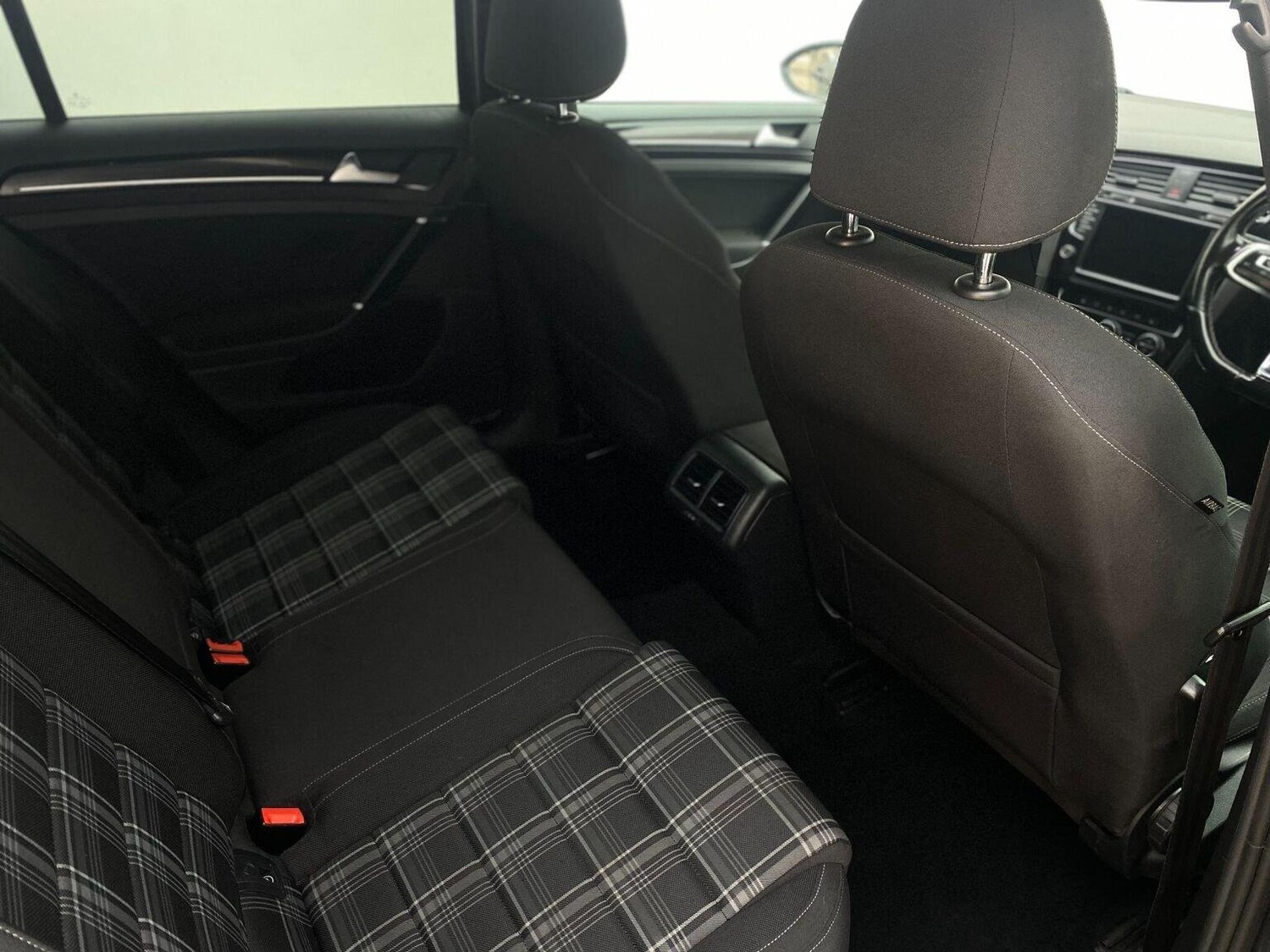 Used Volkswagen Golf 2016 for sale - 76744174: Photo 31