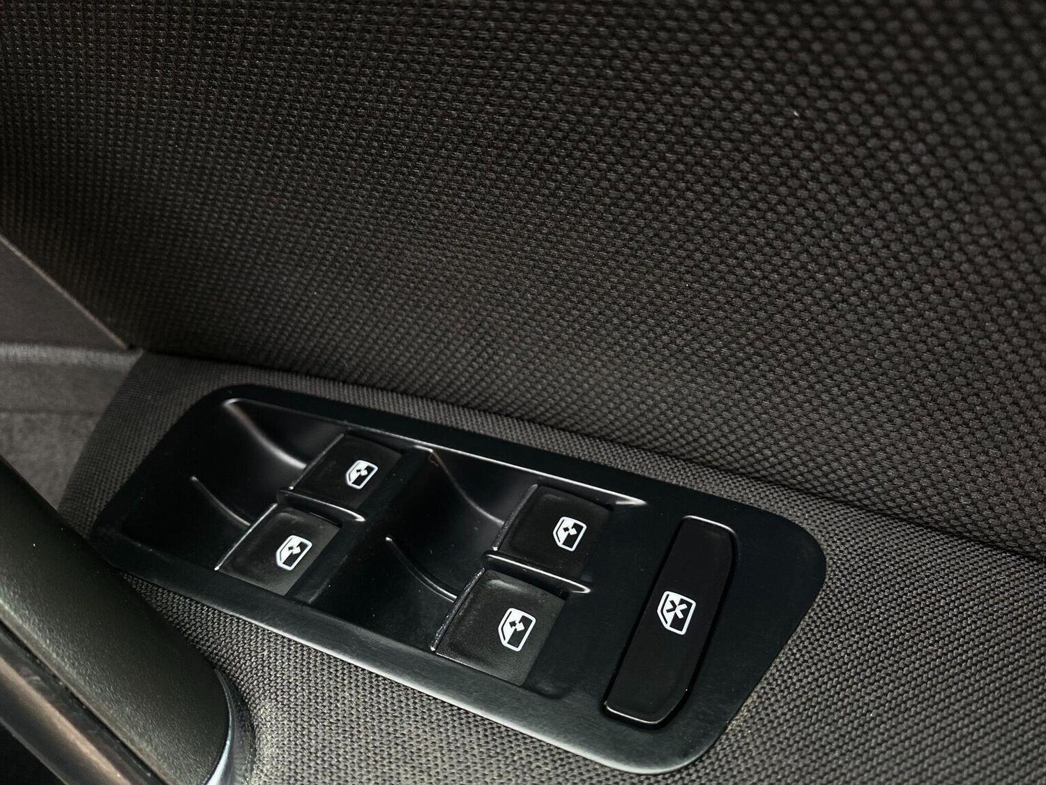 Used Volkswagen Golf 2016 for sale - 76744174: Photo 33