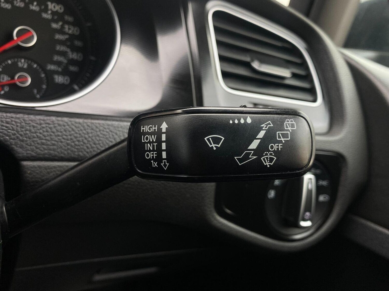 Used Volkswagen Golf 2016 for sale - 76744174: Photo 37