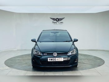 Used Volkswagen Golf 2016 for sale - 76744174: Photo