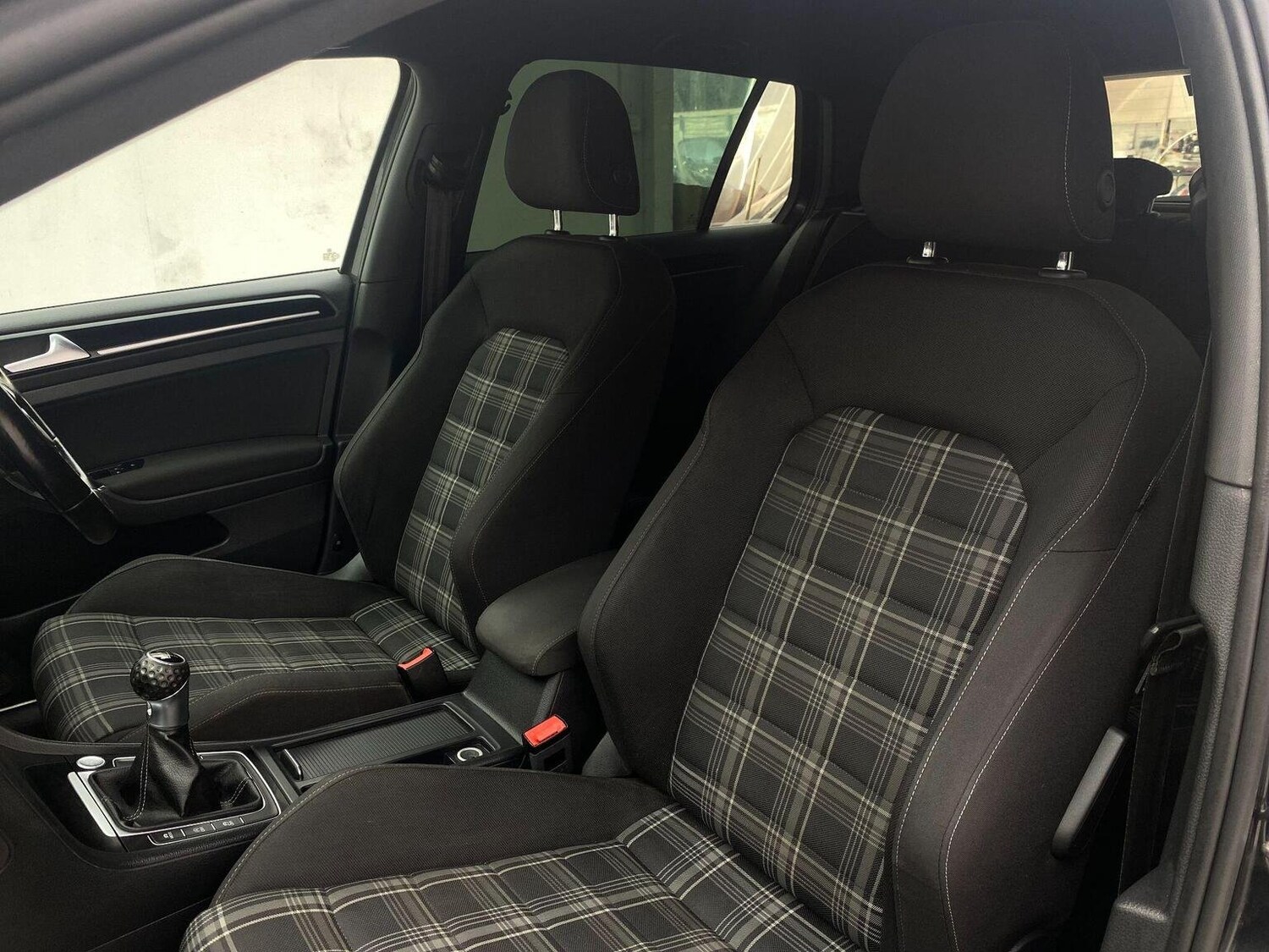 Used Volkswagen Golf 2016 for sale - 76744174: Photo 56