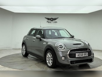 Used MINI Hatch 2018 for sale - 76744224: Photo
