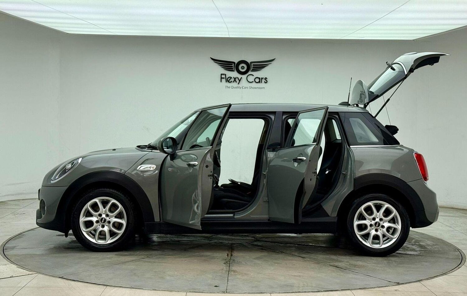 Used MINI Hatch 2018 for sale - 76744224: Photo 24