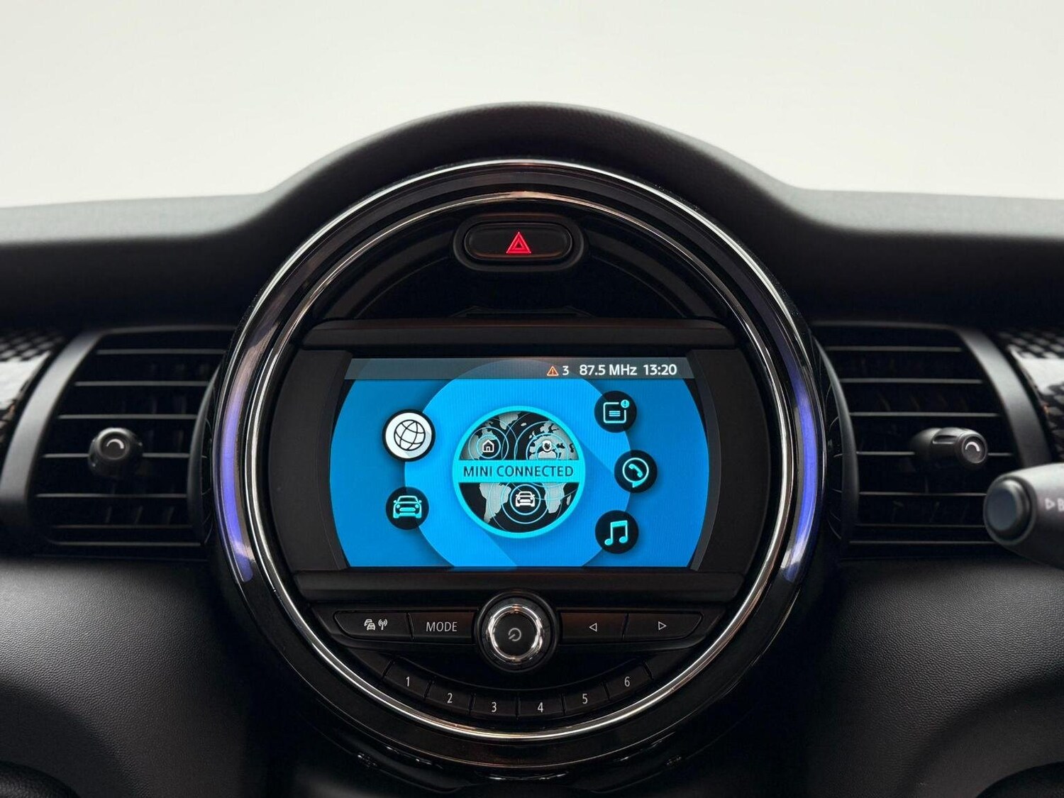 Used MINI Hatch 2018 for sale - 76744224: Photo 61