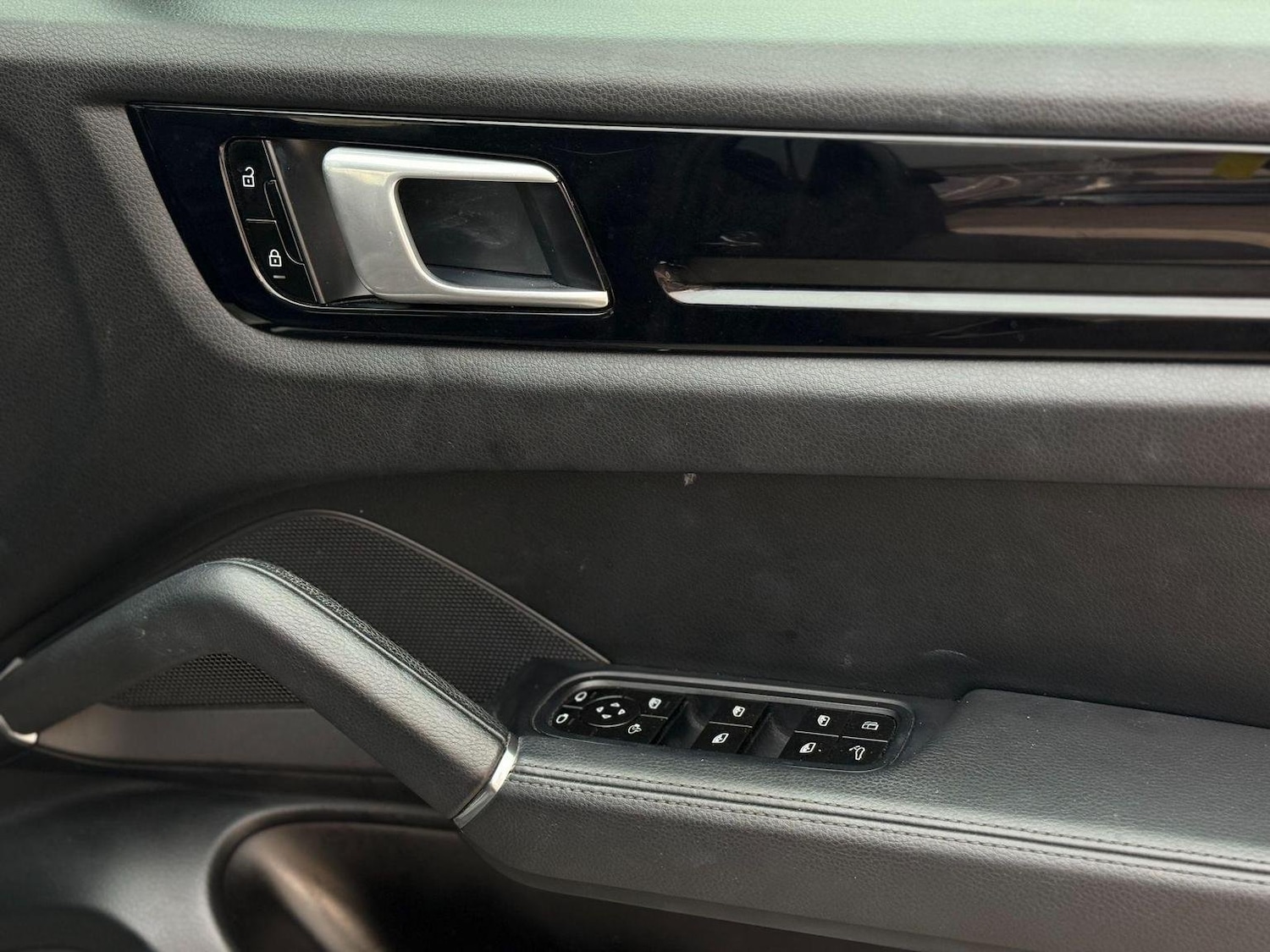 Used Porsche Cayenne 2020 for sale - 76794515: Photo 35