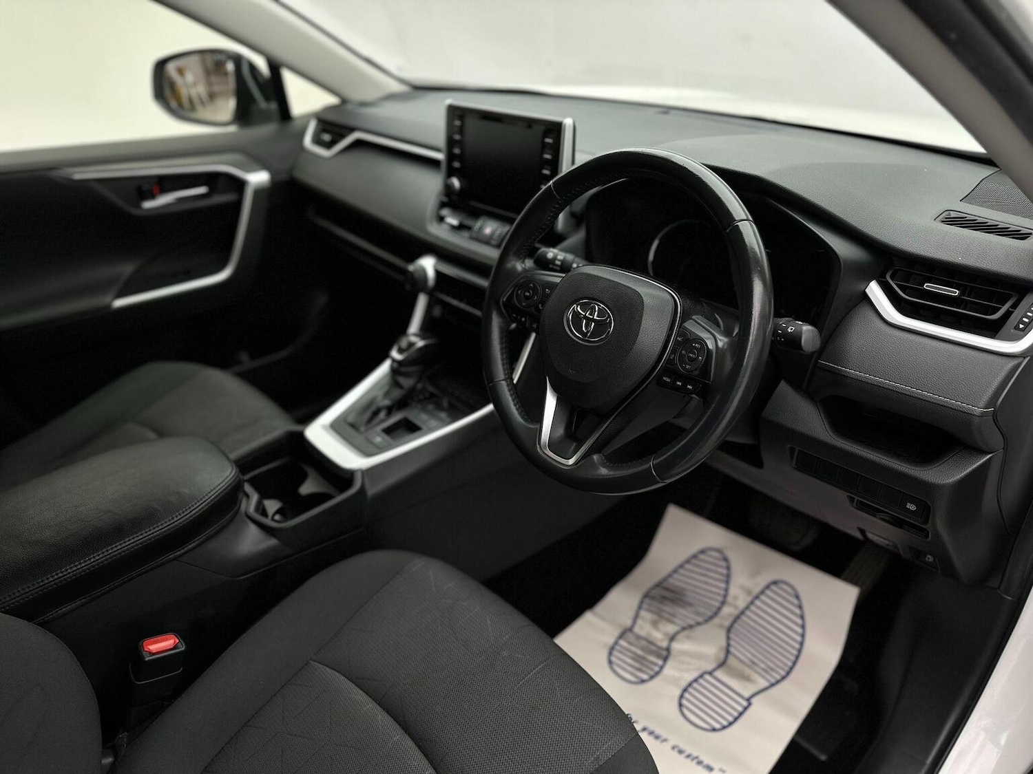 Used Toyota RAV4 2021 for sale - 76744147: Photo 24