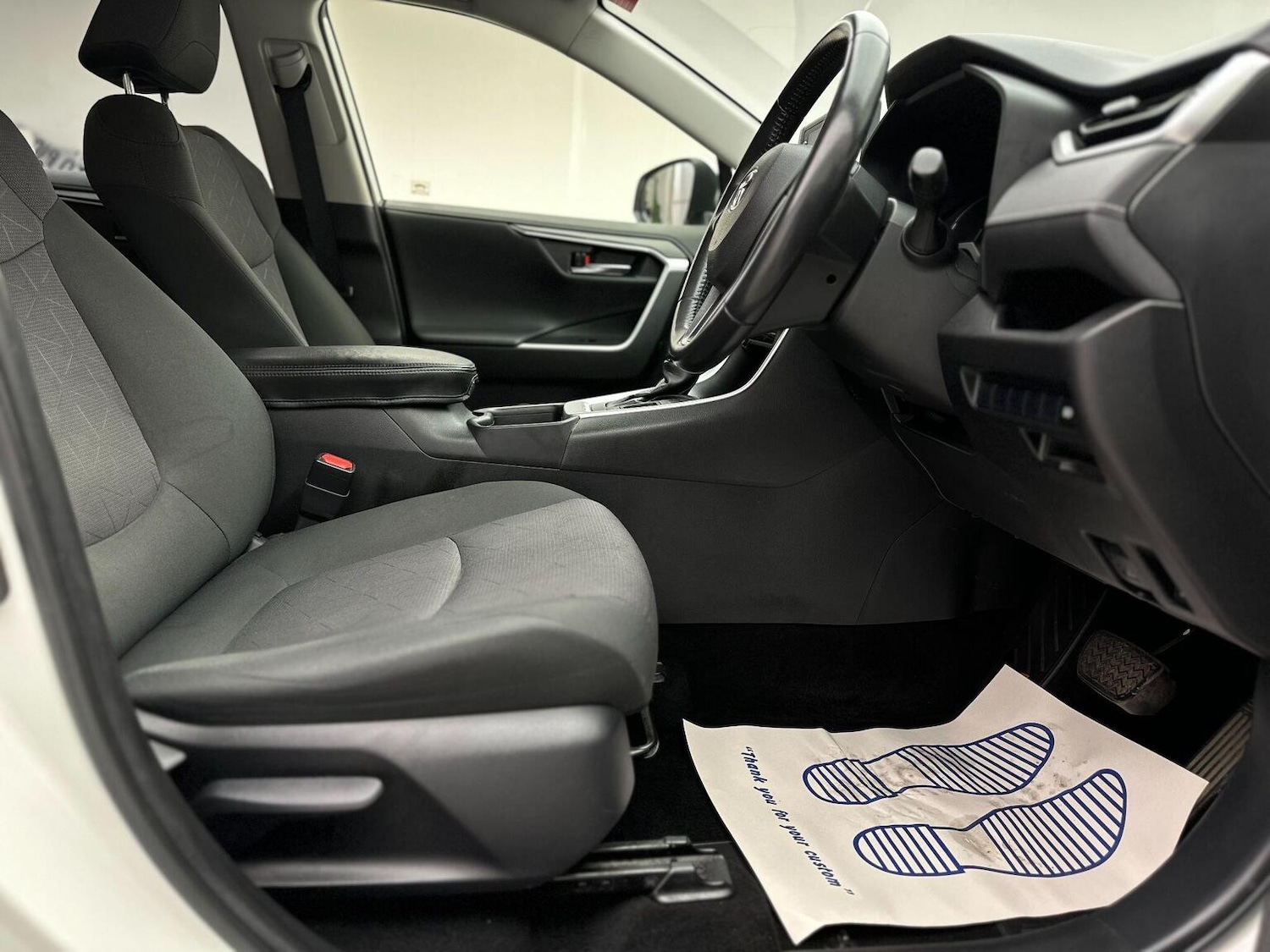 Used Toyota RAV4 2021 for sale - 76744147: Photo 28