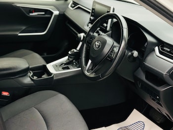 Used Toyota RAV4 2021 for sale - 76744147: Photo