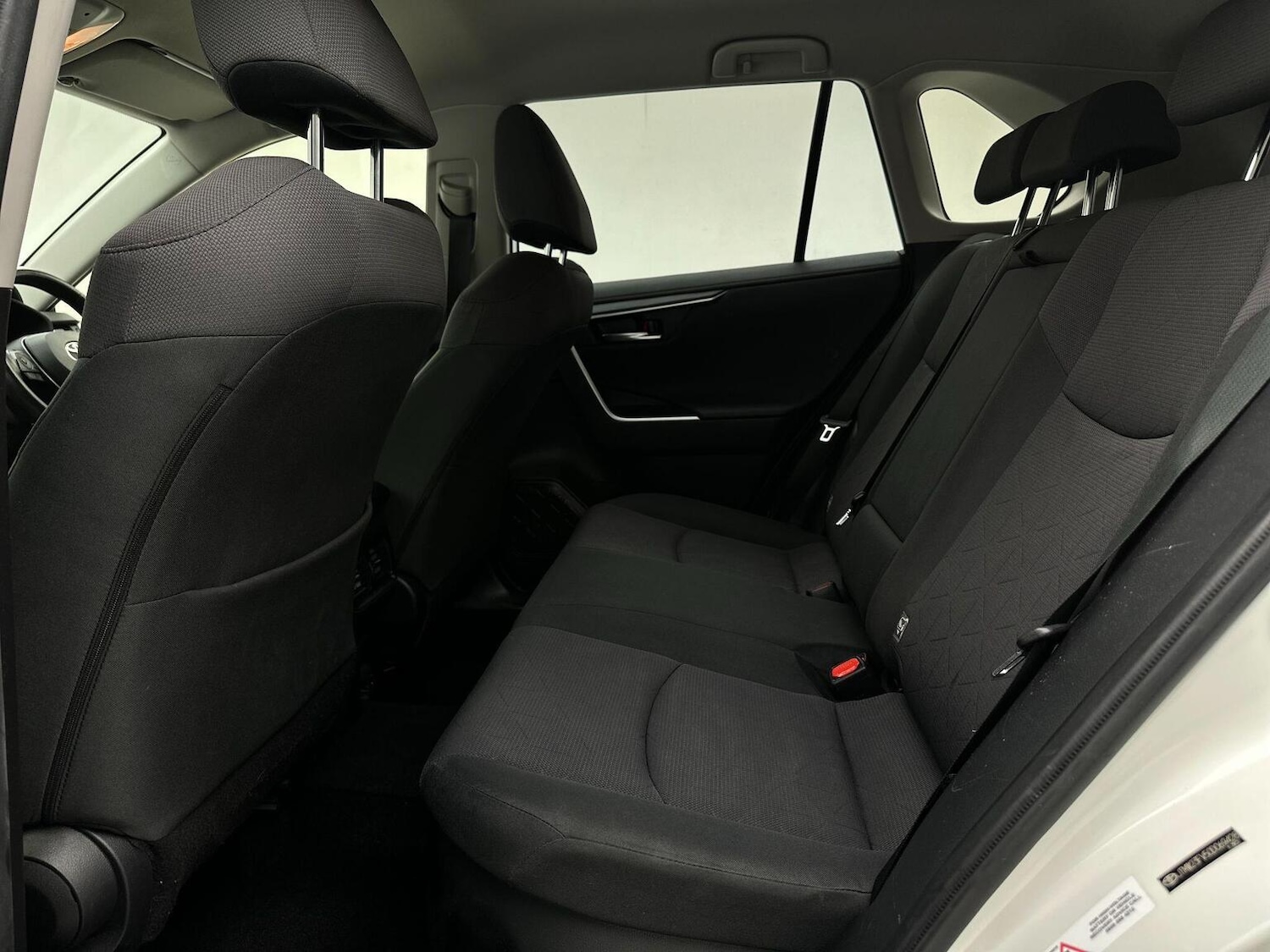 Used Toyota RAV4 2021 for sale - 76744147: Photo 31