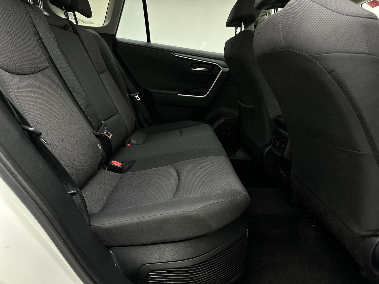 Used Toyota RAV4 2021 for sale - 76744147: Photo 33