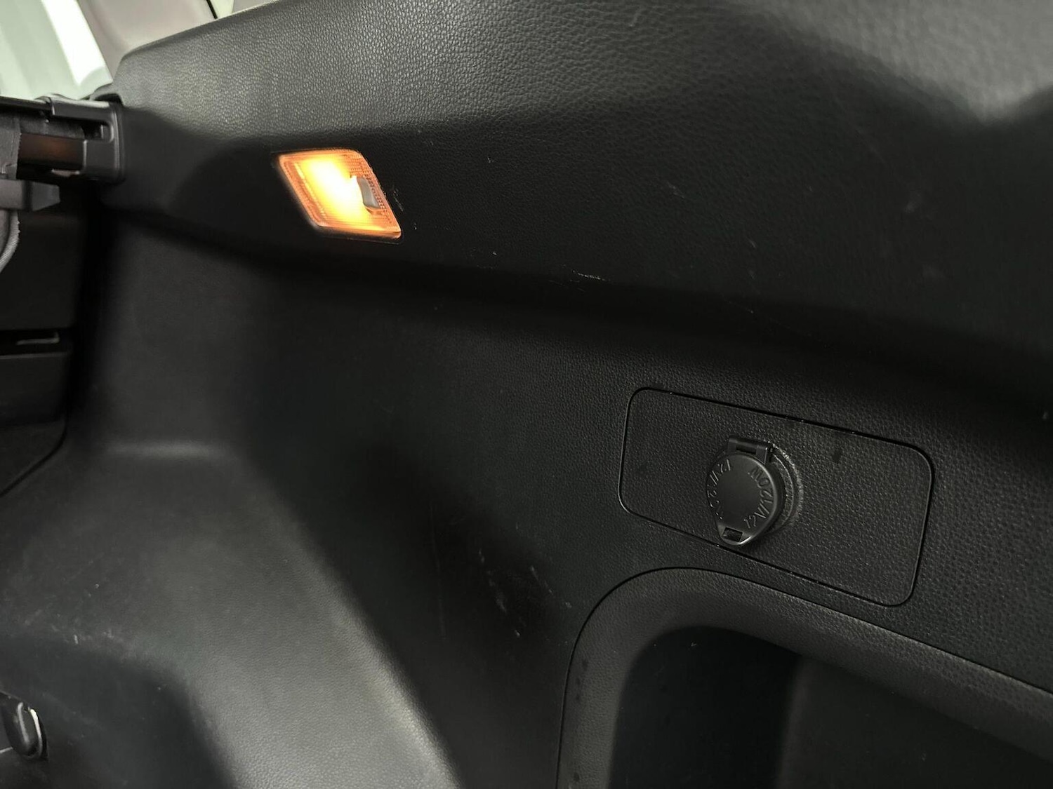 Used Toyota RAV4 2021 for sale - 76744147: Photo 34