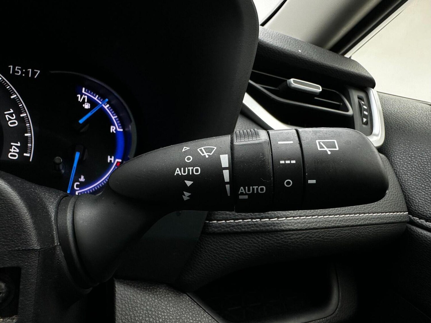 Used Toyota RAV4 2021 for sale - 76744147: Photo 39