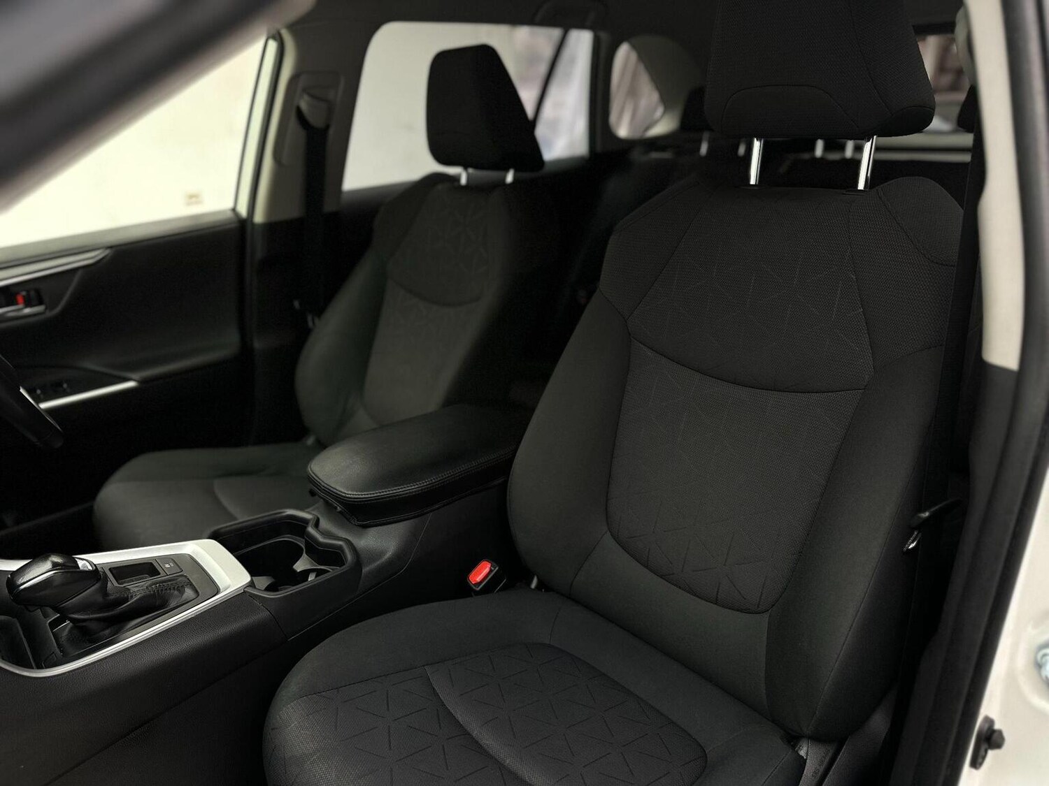 Used Toyota RAV4 2021 for sale - 76744147: Photo 53