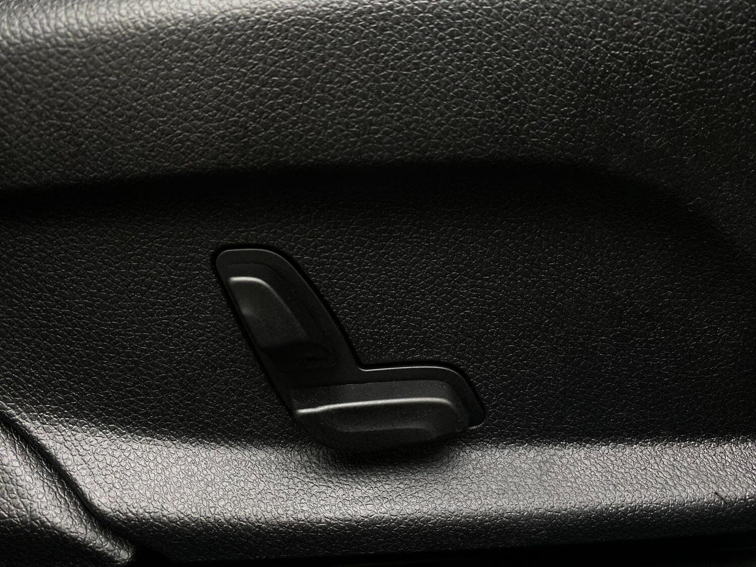 Used Mercedes-Benz E Class 2019 for sale - 76744241: Photo 60