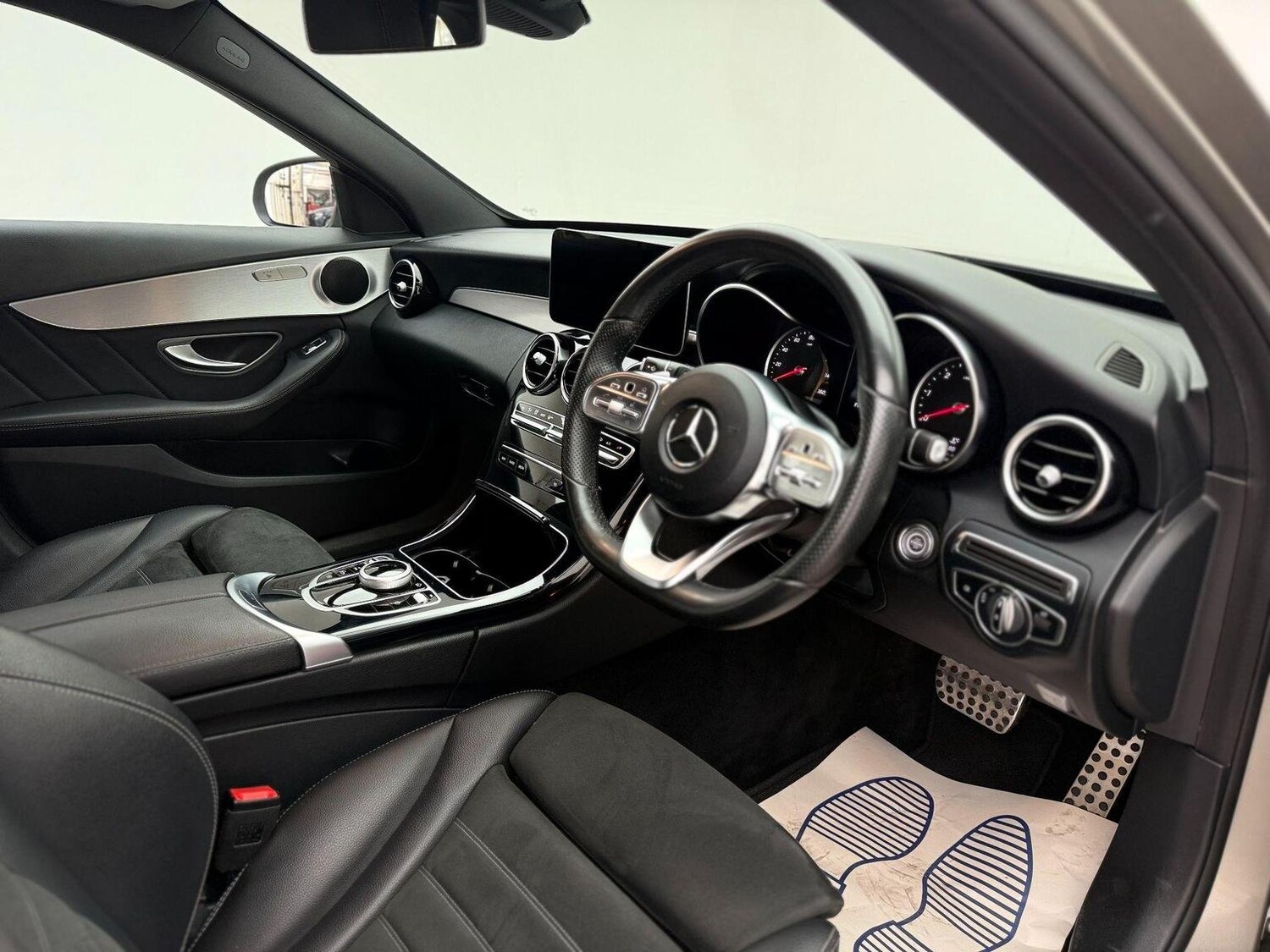 Used Mercedes-Benz C Class 2019 for sale - 76744223: Photo 33