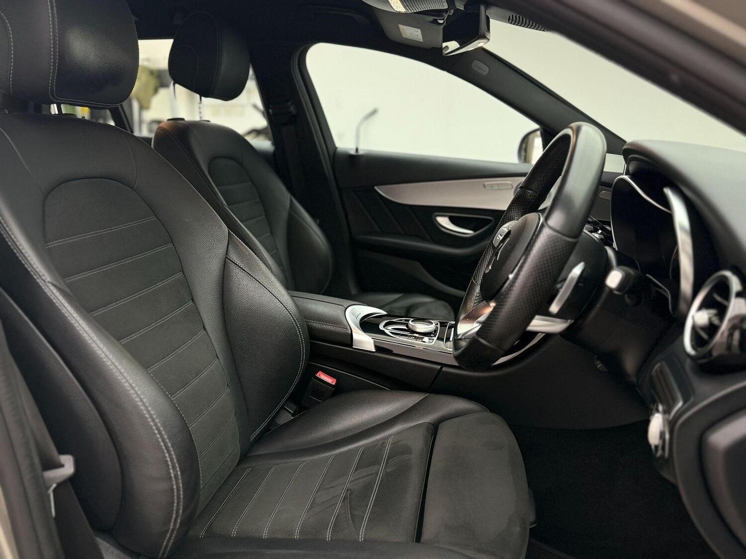 Used Mercedes-Benz C Class 2019 for sale - 76744223: Photo 6