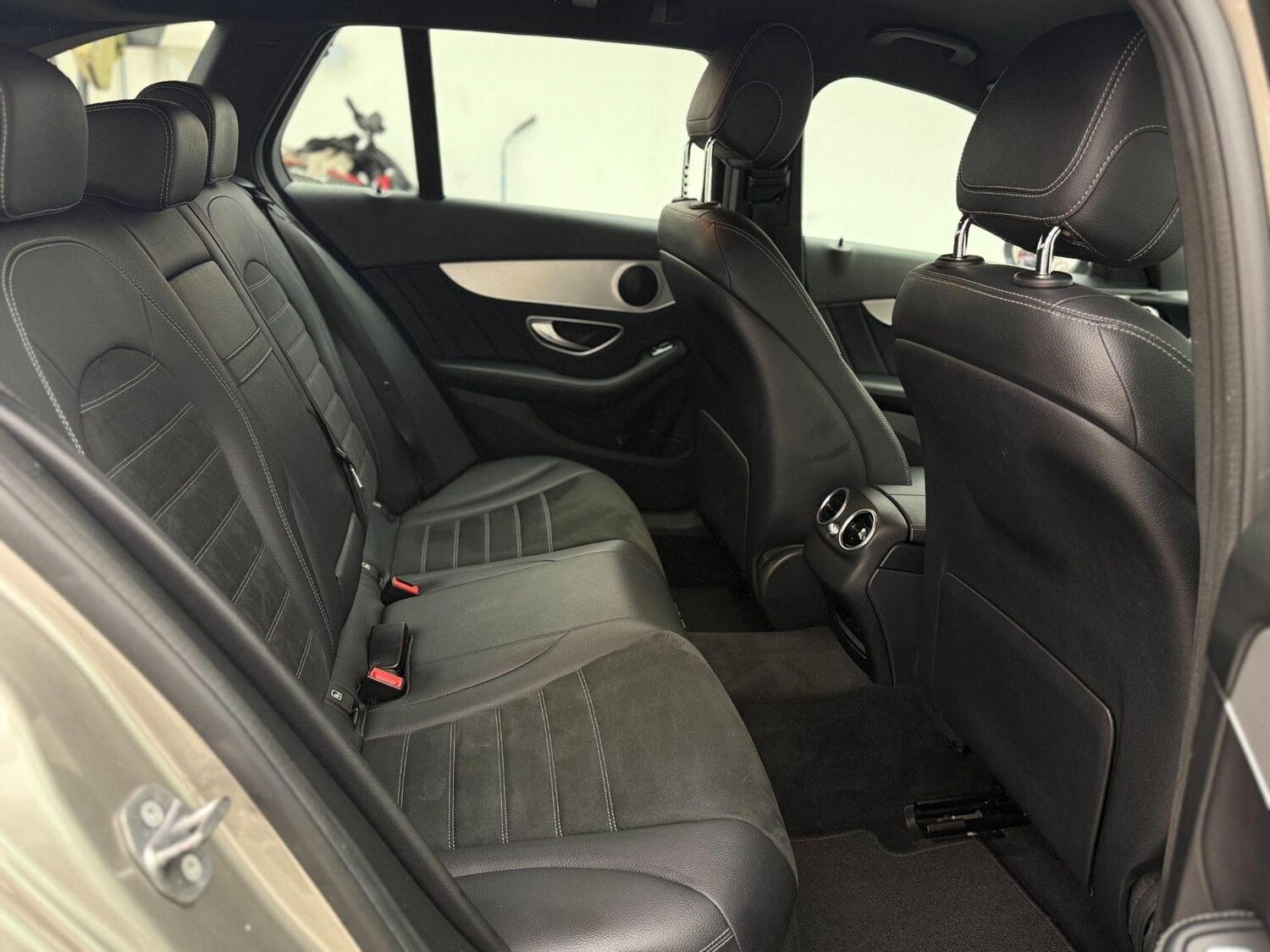 Used Mercedes-Benz C Class 2019 for sale - 76744223: Photo 7