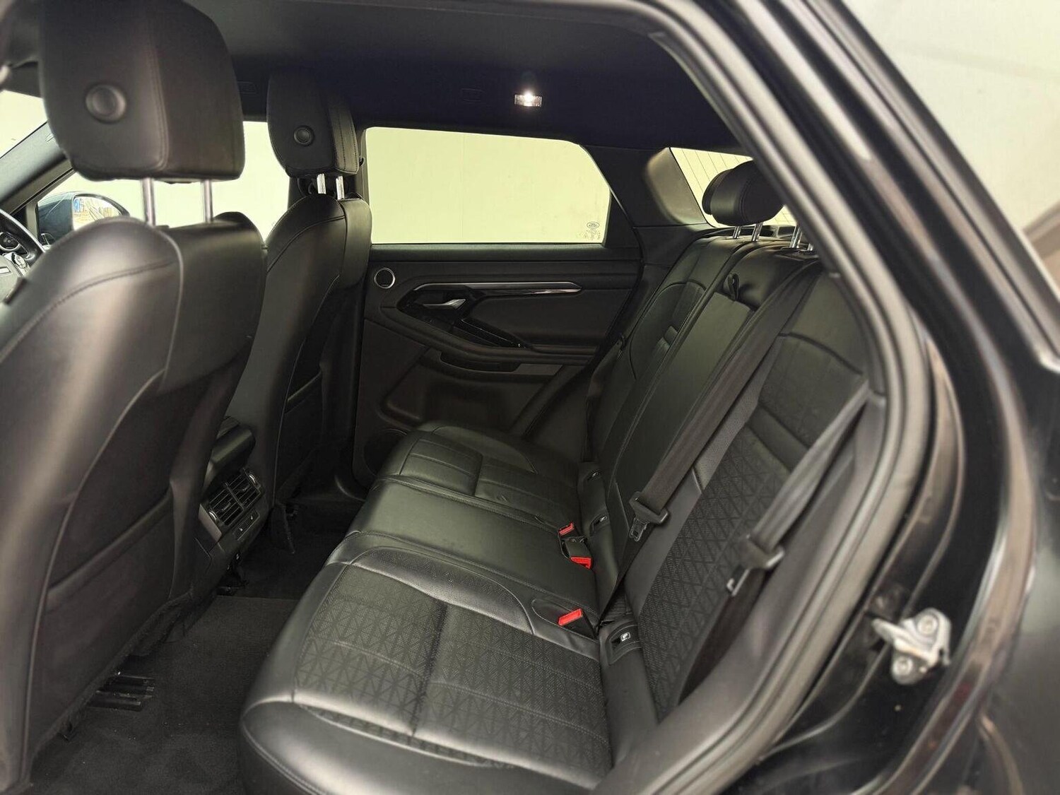 Used Land Rover Range Rover Evoque 2019 for sale - 76744210: Photo 38