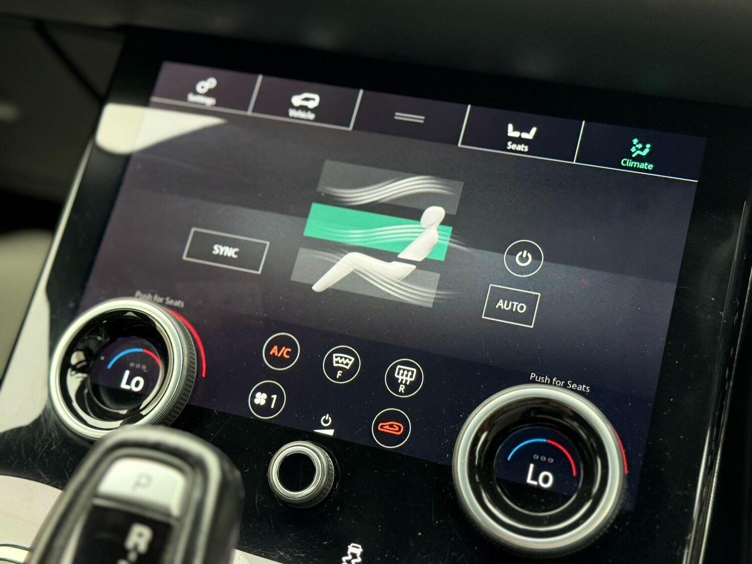 Used Land Rover Range Rover Evoque 2019 for sale - 76744210: Photo 62