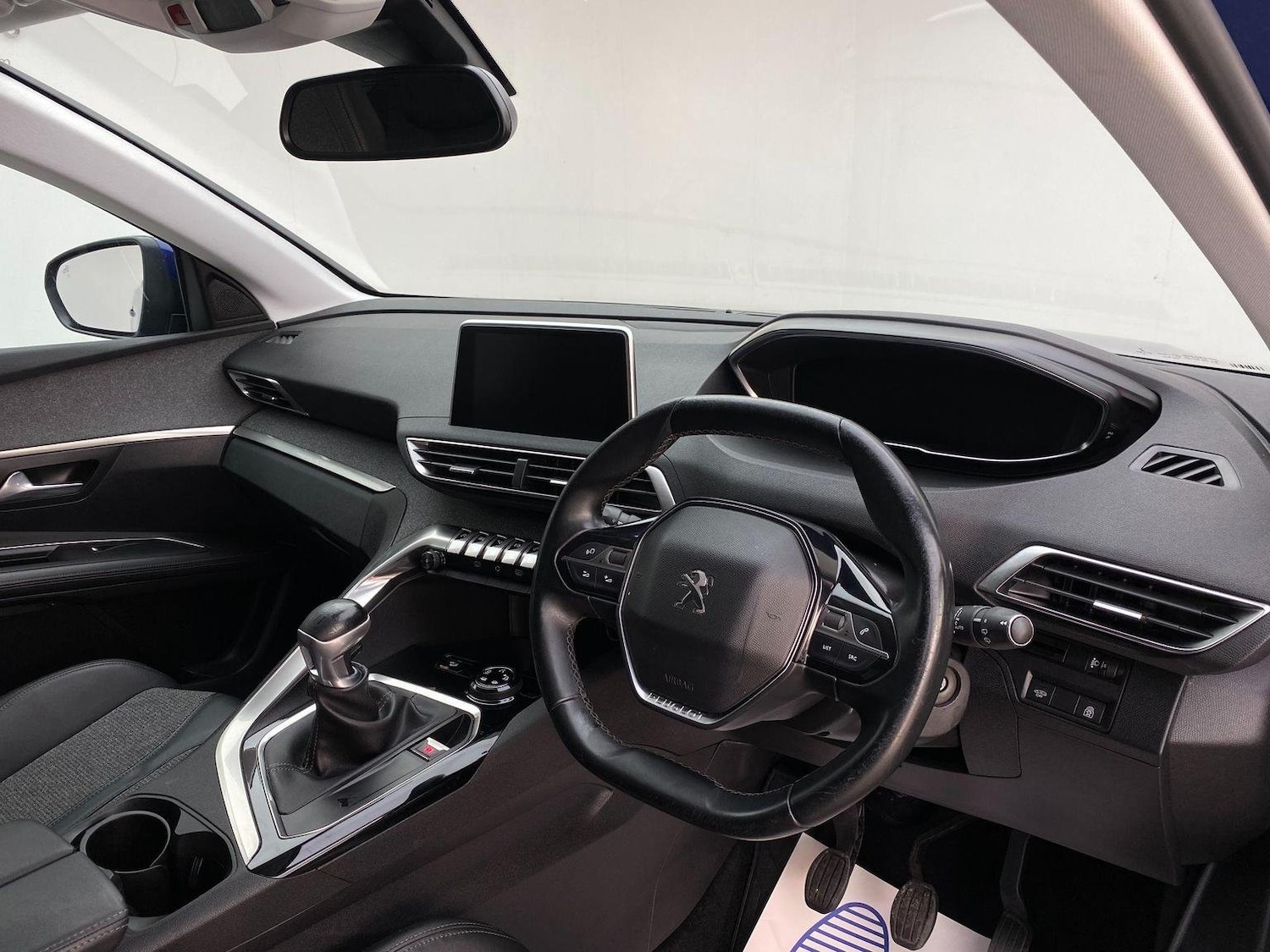 Used Peugeot 3008 2019 for sale - 76744233: Photo 2