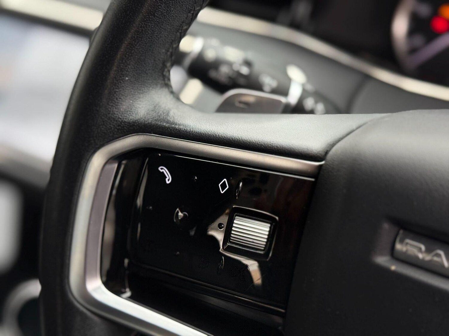 Used Land Rover Range Rover Evoque 2022 for sale - 76744211: Photo 38