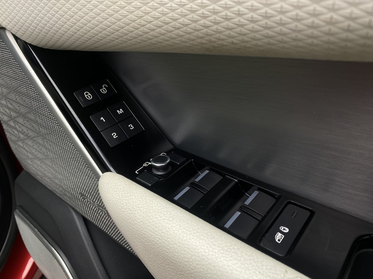 Used Land Rover Range Rover Velar 2019 for sale - 76769854: Photo 44