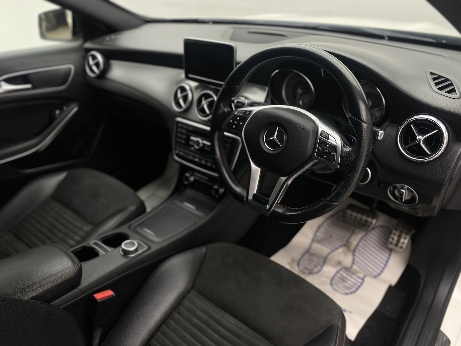 Used Mercedes-Benz GLA 2015 for sale - 76891792: Photo 36