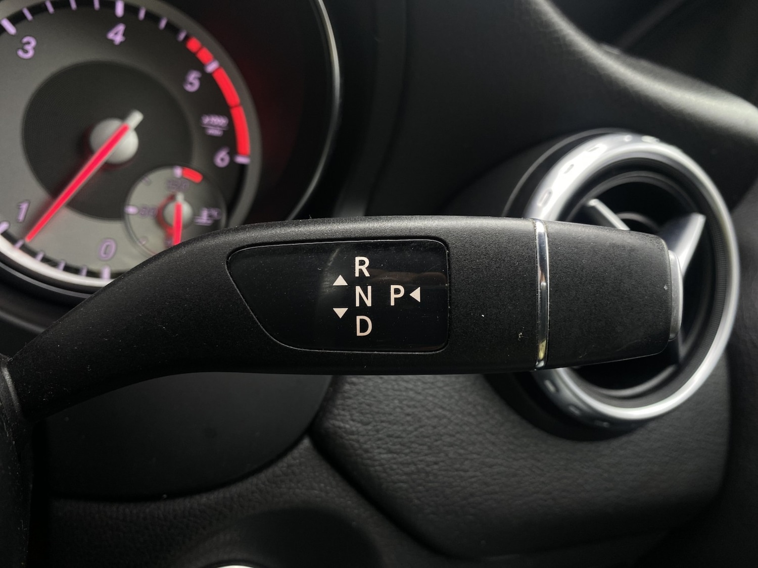 Used Mercedes-Benz GLA 2015 for sale - 76891792: Photo 54