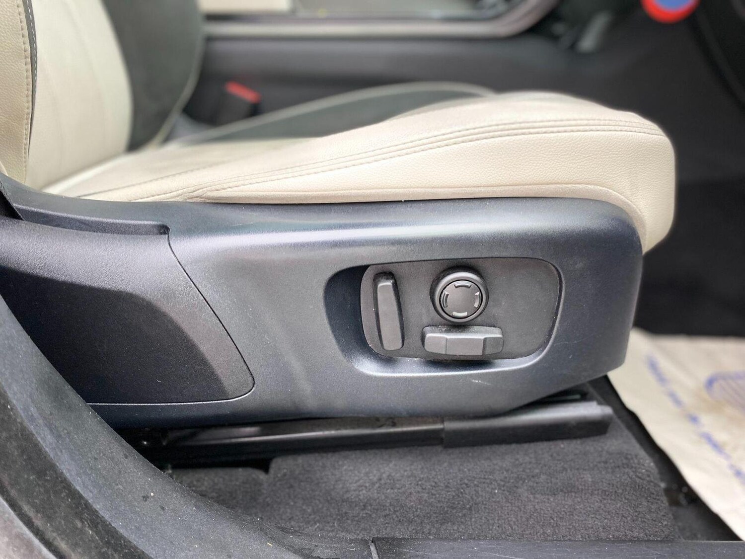 Used Land Rover Range Rover Velar 2020 for sale - 76744249: Photo 34